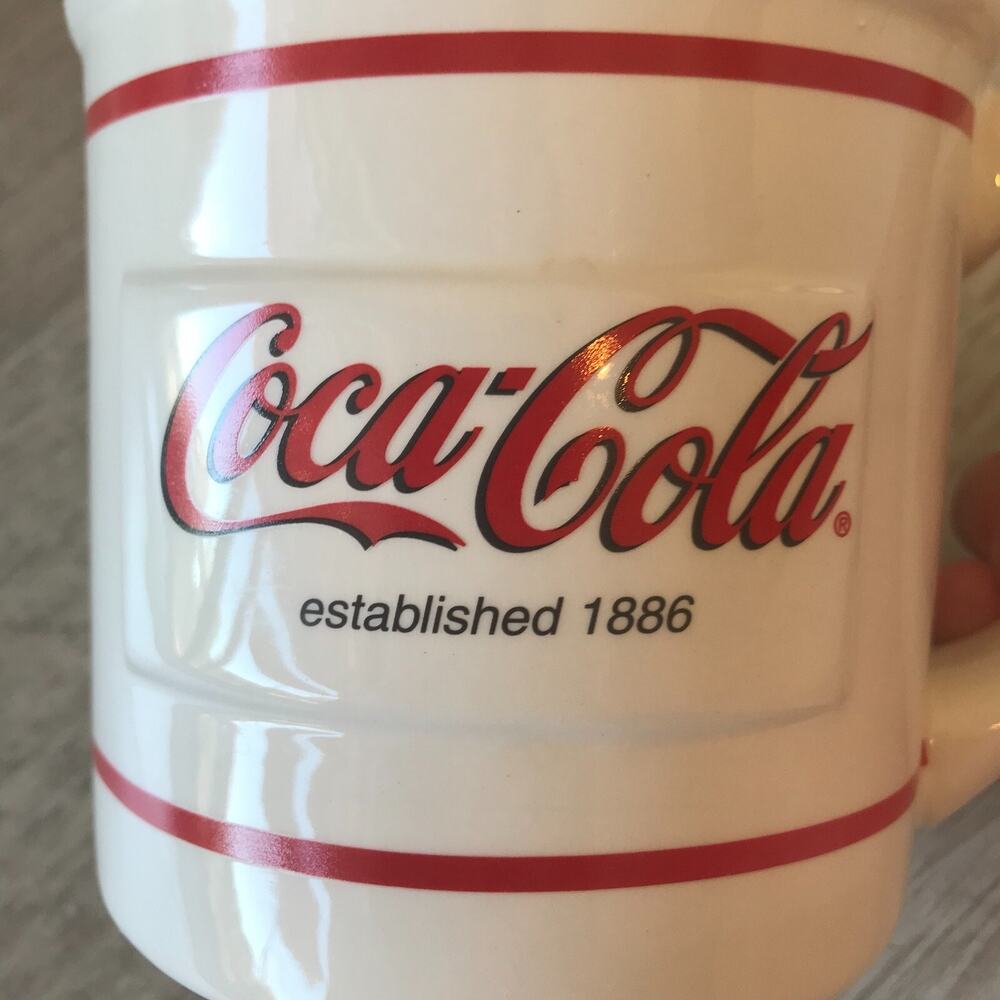 Coca Cola Mug Red and White Nostalgic Americana Oversize 20 oz. Soda Pop - Picture 10 of 12